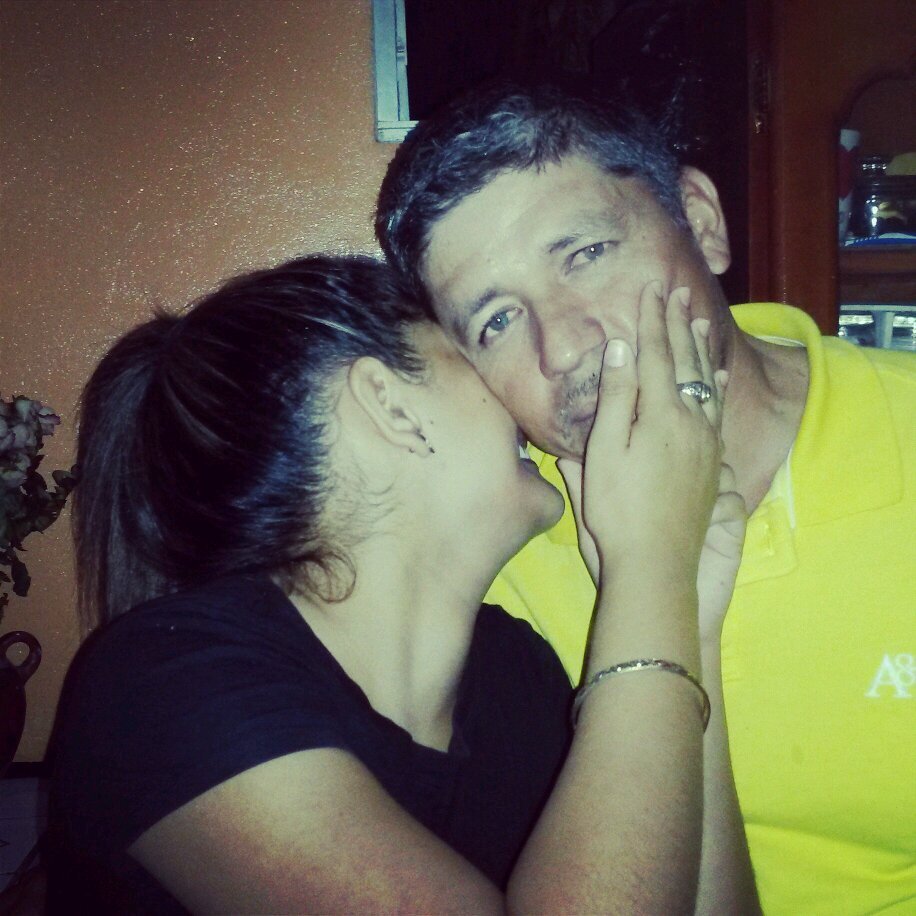 De ojitos☀~☀ bonitos:D♥ vakera una mujer de wenos sentimientos... Y amo amy novio :D TENO CALDERON