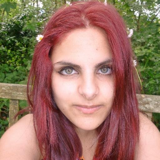 smellslikeshola's profile picture. some British girl who is obsessed with music