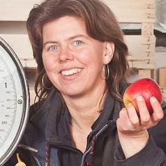 Fruitboerderij en Plattelandwinkel in Bunnik. Aardbeien, kersen en FRUIT uit eigen boomgaard. Streekproduct. AB lid HDSR Eveline Westeneng 🍐🍎🍒🍓🍀🍀🍀