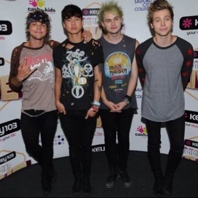 5 SOS CREW GERMANY! 2/4 and band account follow :)