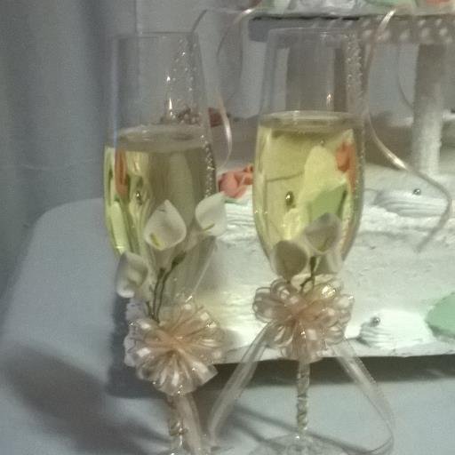 Restaurant y Centro de Eventos El Romeralino ubicado en Calle Brasil 307 esquina Matta en la ciudad de La Serena. Calidad por un mejor precio! Celular: 91658622