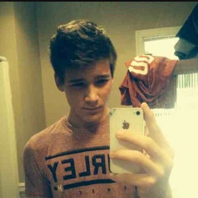 ~who would ever love a boy with scars~ 16,confused, depressed, self harm and bisexual.