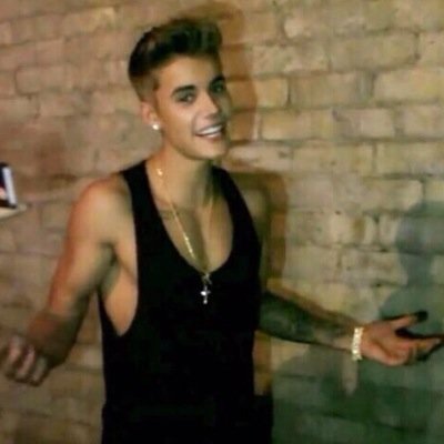 Free follow so go follow @Biebersboxers94 and @Bieberstyles101