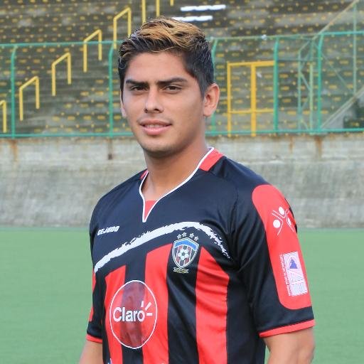 Futbolista Profesional Nicaragüense, Jugador #10 de @CDWFERRETTI Seleccionado Nacional De Nicaragua, Dios Mi Fortaleza.