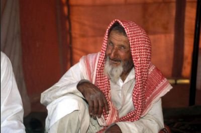 فويز راع العشوى شاعر واعلامي،ومهندس كيماوي ومجري الهياب،ومربي ارجال وصاحب منقية ملكات الوضح،((ابوخويتم))