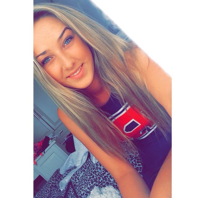 je bent me allerbeste vriendinnetje tirz , ik hou heel veel van je , kusje @xnikkixx_