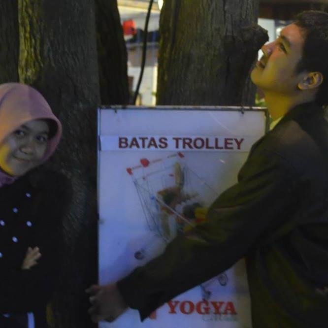 Saya orangnya biasa ajah