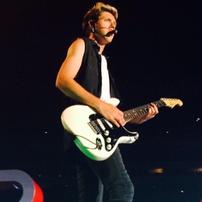 FOLLOW @slayxnarry PLS. YOU'LL LIKELY GET A FOLLOW BACK!!
