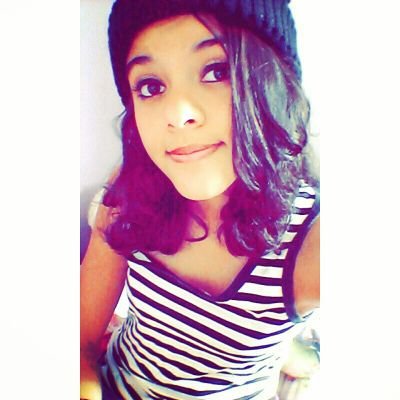 tenho 13  anos gostp de sair com os amigos curtir viajar tudoo ❤