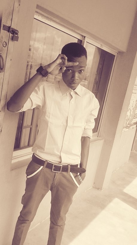 Ain't much of tweets,buh m much of it when it comes to making hits.dope rapper!bbm...2AE3DB1F .gmail..@rotimiiyanu .straidup