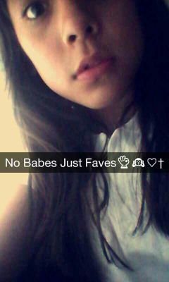 Follow me on instagram @queensosa._
B♥