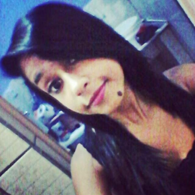 Solteira ,17 aninhos amo rap *-*