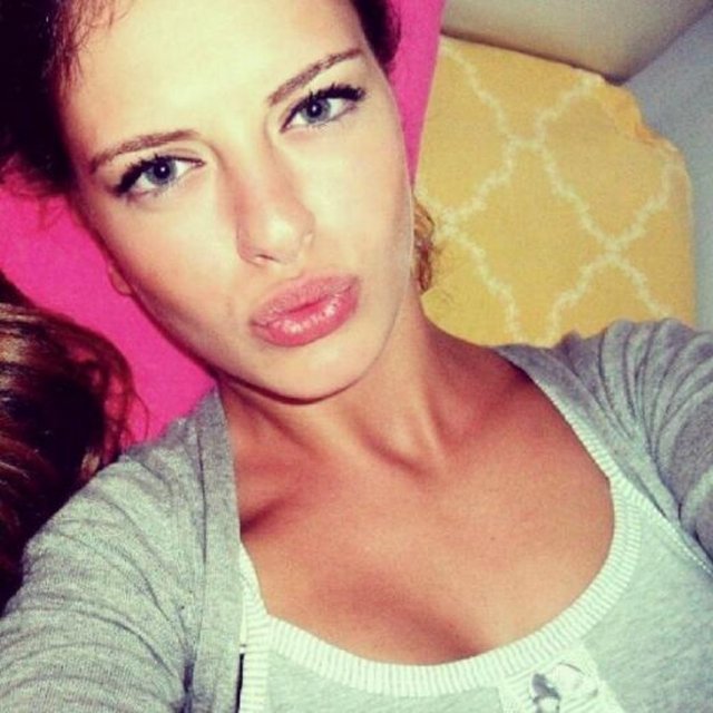 bernaaltinsoy11's profile picture. 