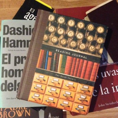 Bibliófila, lorquiana y feminista. Como dice Orhan Pamuk: un día leí un libro y toda mi vida cambió.