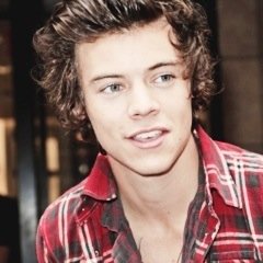 Hiiiiii can you please follow @bloomingxniall @bloomingxniall 
Thank you so much♡ I love you ♡