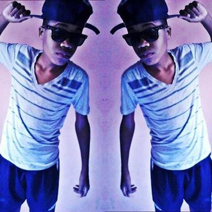 baixada santista sou musico, pratico esportes,sou inteligente,engraçado,feio mais um feio estiloso kkk romantico solteiro add eu la no facee