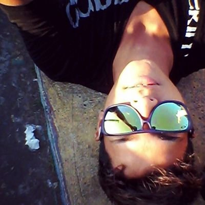 Fala sério! Como vou resumir minha
vida aki no twitter?