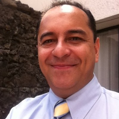 Apasionado sobre los negocios, convencido de que servicio, precio, buen producto y capacitacion son ingredientes para salir adelante.