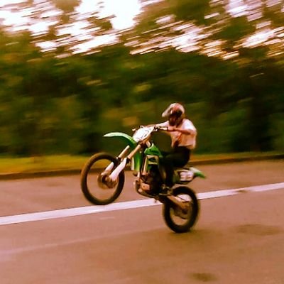 ibai_becerra's profile picture. Somos los nietos de los obreros que nunca pudisteis matar, somos los nietos de los que perdieron la guerra civil !!!