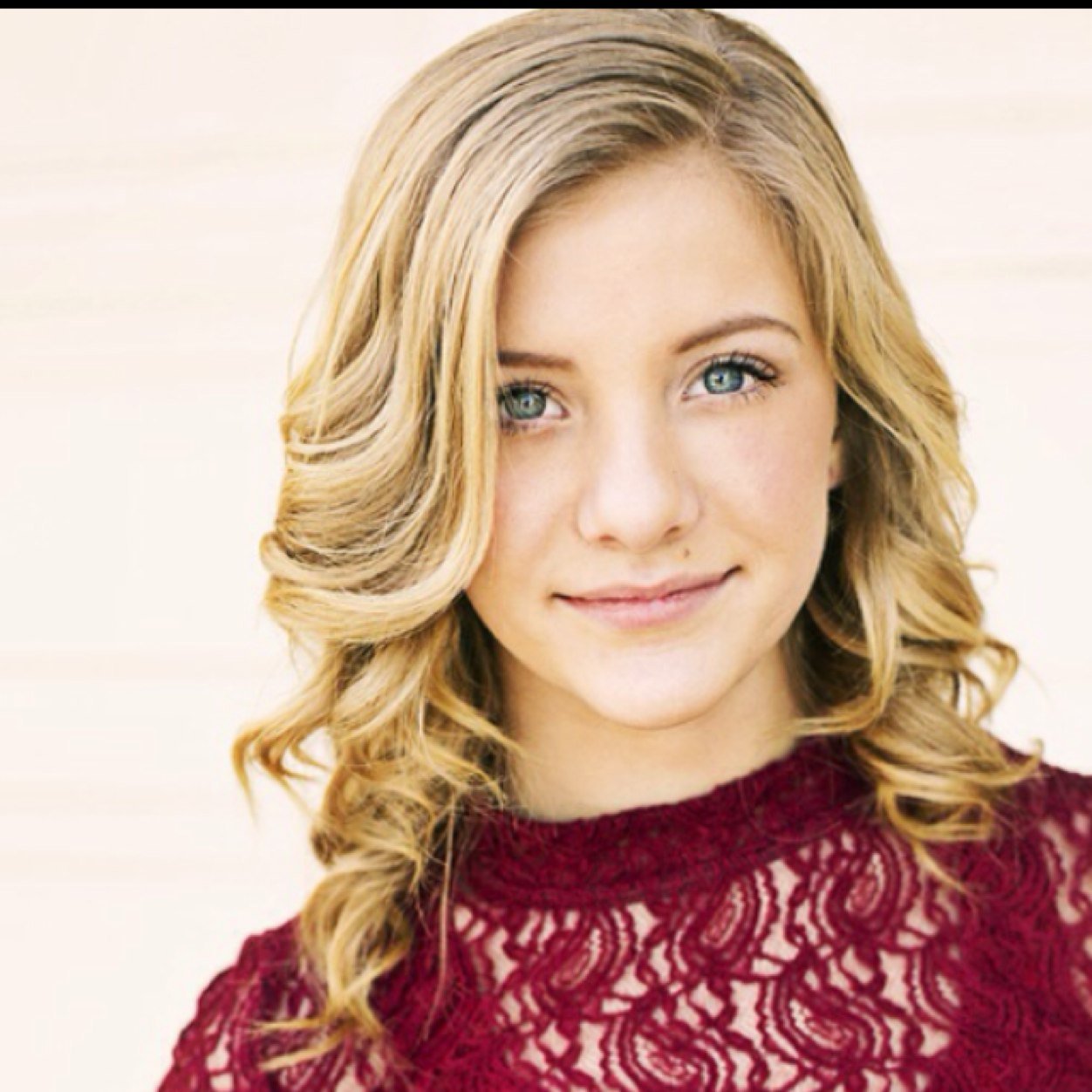 chloeforever5_5's profile picture. ❤️ @DMFanPaige54 is the Chloe to my Paige #TeamChloe