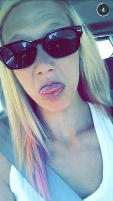 NicholeCrowe's profile picture. 