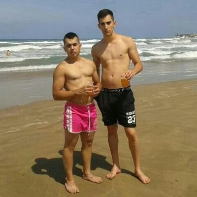 xikielfuelte's profile picture. la locura es el estado en el que la felicidad deja de ser inalcanzable , aprendi a rendir no a rendirme