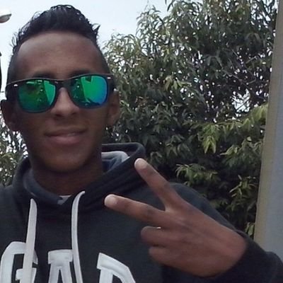 SAO POUCOS QUE ADEREM