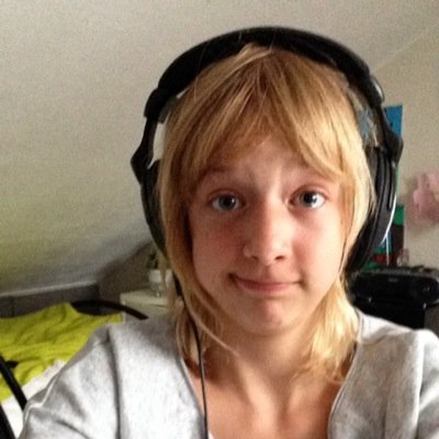 TweetsWithJEG's profile picture. Het officiele JustEsmee Gameplay Twitteracount! http://t.co/wT23z02jF2