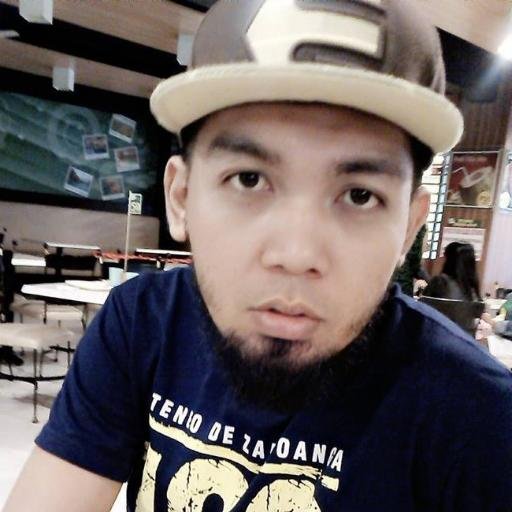 GraphicDesigner|Programmer|Blogger|Writer|Fb/Shawteeeeeee|Journalist|