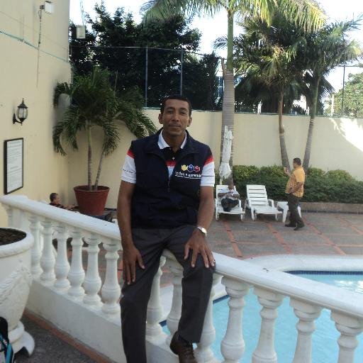 wiliamcabeza's profile picture. Licenciado en Español y Comunicación. Tutor del Programa Todos a Aprender.