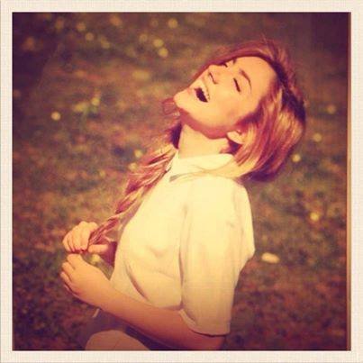 #النساء_للنساء .. انا انسانه عادية  بحلم اكون انسانه ليا مكانتى ❤️