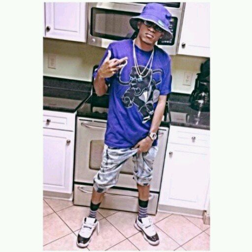 Strive to be a Boss Nigga not a Fuck Nigga I'm A Young Nigga on a mission 4 Billions
