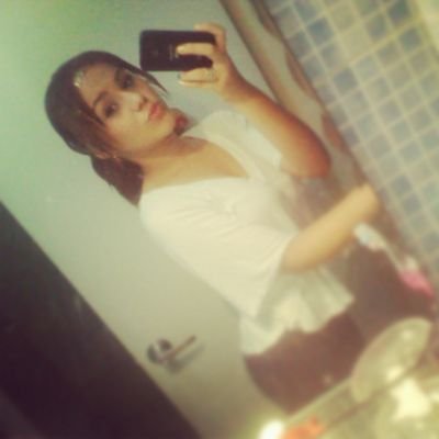 Tengo 18!, soy estudiante de derecho con muchas metas que cumplir, y un monton de ilusiones; SoySoloUnaChicaMas.