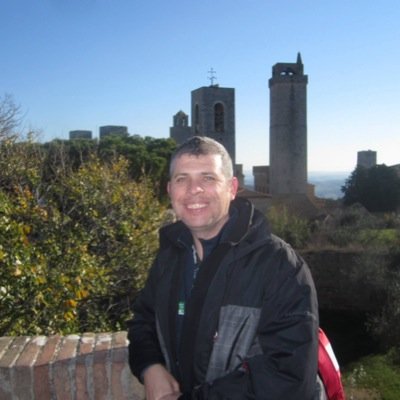 Engagement Manager. Former high school teacher interested in  technology, Science, Music, Social Media,E-Learning.