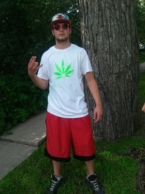 saber_barber's profile picture. Always on that Nope Train to Fuckthatville.