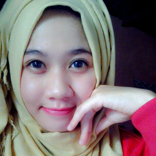 heni_fi's profile picture. simple , humble , lovable