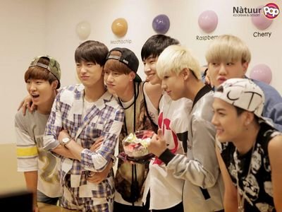 hi,i'm ren yeol I love you all k-pop