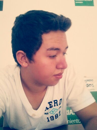 carlosdavila910's profile picture. Hoy los buenos recuerdos se caen por las escaleras!!!!