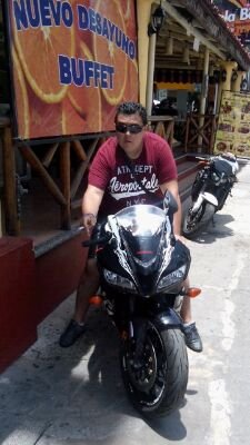 mi pasion las motos deportivas las salidas a rodar la peda si es wisky mucho mejor