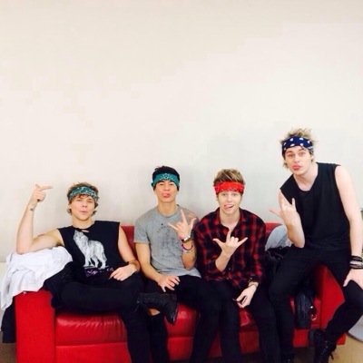 Here to help people find and sell 5SOS tickets and answer and questions you might have!