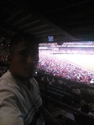 tuve que amar a alguien y ser decepcionado para darme cuenta el daño que yo hice quienes me an demostrado quererme