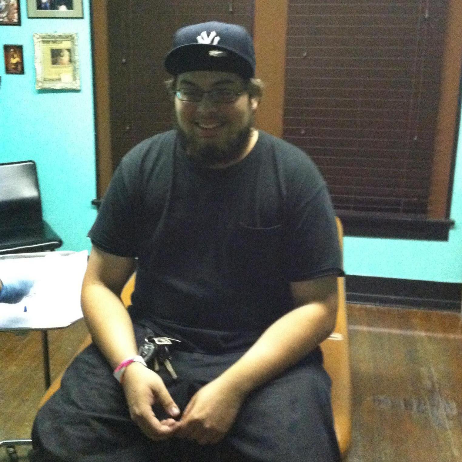 Pewtano's profile picture. 