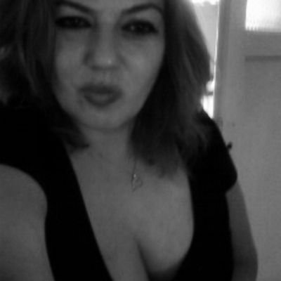 oznur3569's profile picture. 