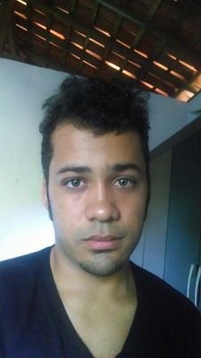 Um Pequeno Poeta, Compositor, adimirador das coisas boas e aprendiz da vida :)