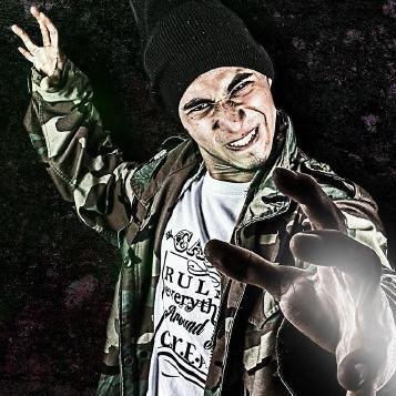 El Rap de Tayzon es el Rap que suena a Rap,crudo,indeleble,competitivo, de exhibición.