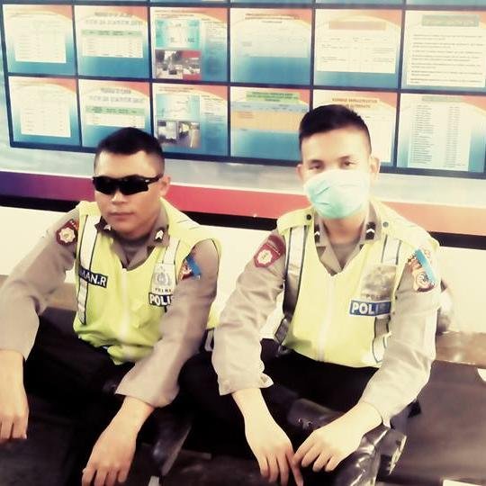 lamrony10's profile picture. Jika km merasa hidupmu baik, nikmati. Jika km merasa hidupmu buruk, ubah cara pandangmu, lalu nikmati