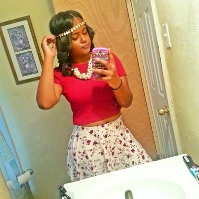 Mommaa Aint Raise No Punk Nor AGanstaa So I Makee Boss Moves ✌