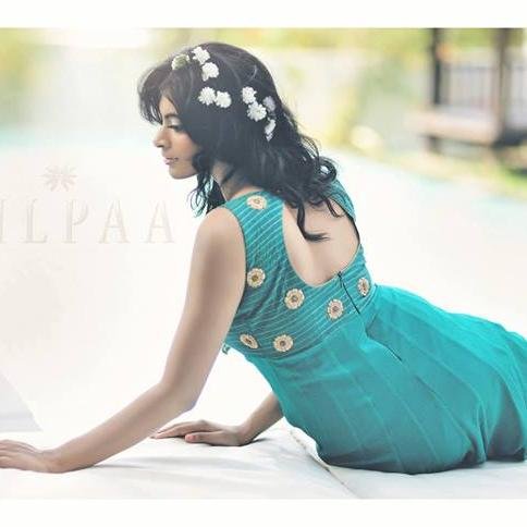 An online shoppe for splendid salwar suits,duppattas and sarees in silks, cottons, chanderi, tussars and broacades.