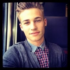 J_walsh233's profile picture. 