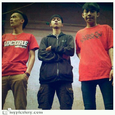 Official twitter of Dhit Praditya | Guitarist of @toomanytoname | Musisi dan Compeser | Pop punk